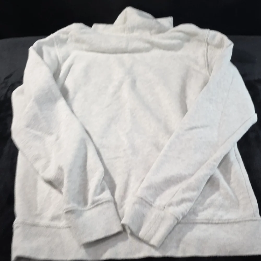 The North Face Heather Gray Hoodie - Picture 10 of 10